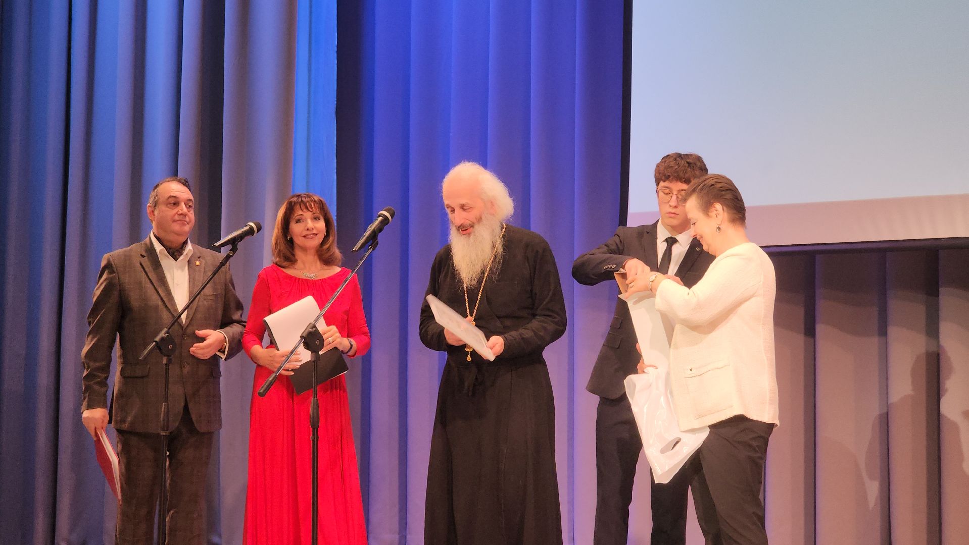 Реутов, вертикалки, конкурс, церковь, Верное слово,