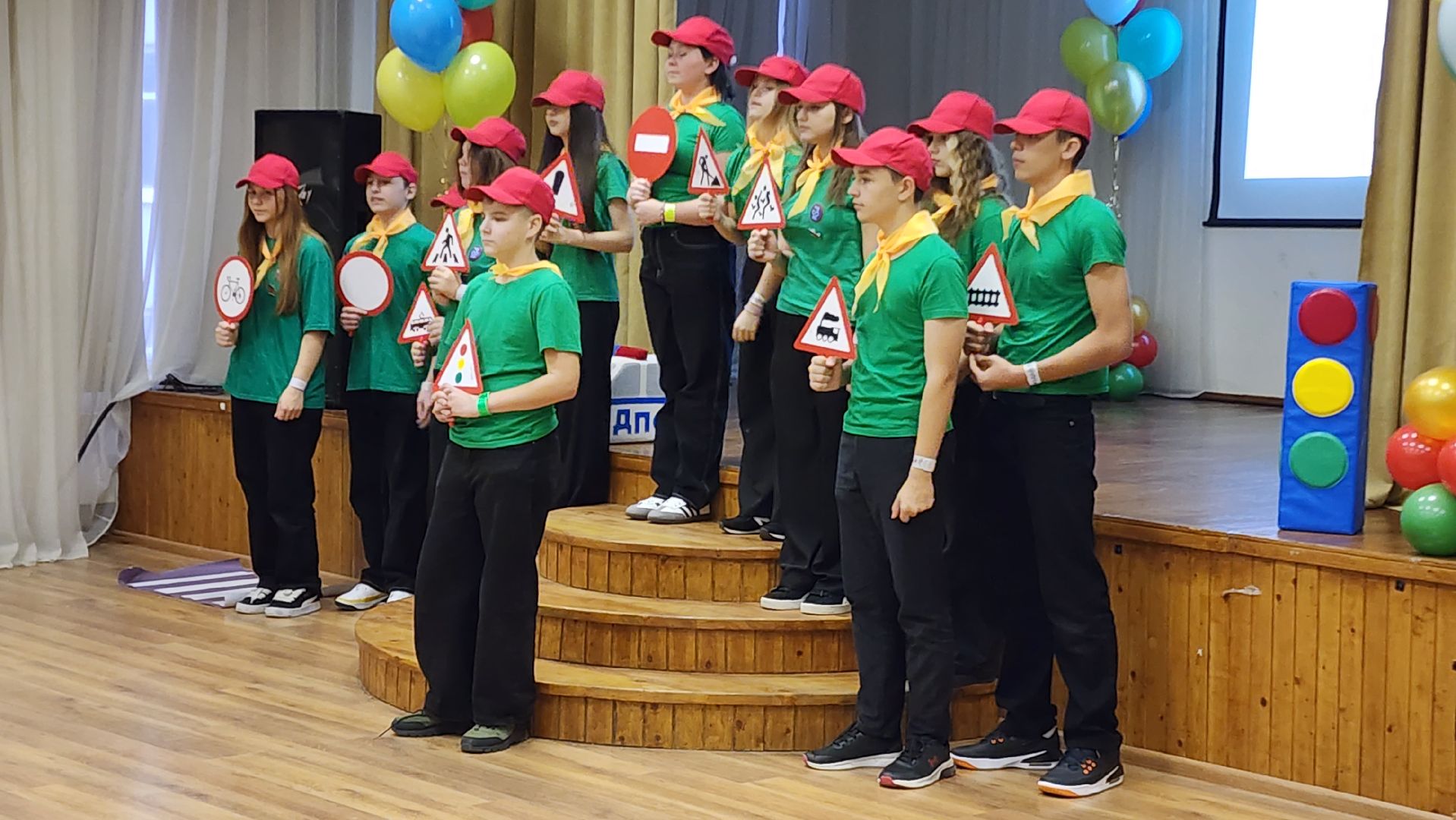 Бронницы, школа имени тимофеева, Отряд ЮИД, Правмла дорожного движения, Вертикалка, Вертикальное видео,