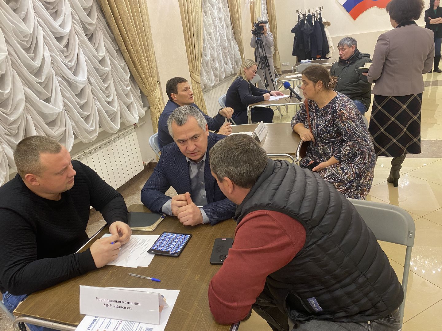 выездная администрация, встреча с жителями, власиха ЖКХ, капремонт домов власиха, Собрание собственников,вертикалка, вертикальное видео,