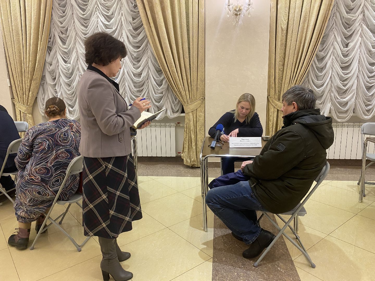 выездная администрация, встреча с жителями, власиха ЖКХ, капремонт домов власиха, Собрание собственников,вертикалка, вертикальное видео,