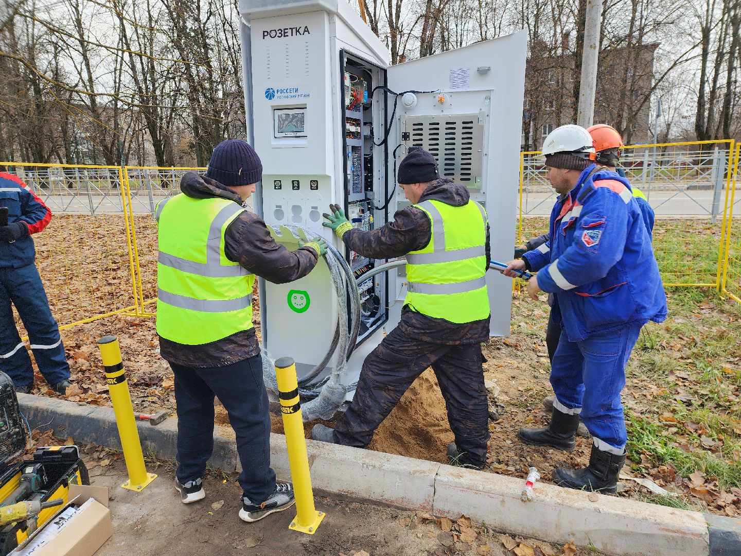 Руза, электроавтомобили, электрозарядные станции, рузский городской округ, экология, урожай, московская область, россети московский регион, вертикалки,