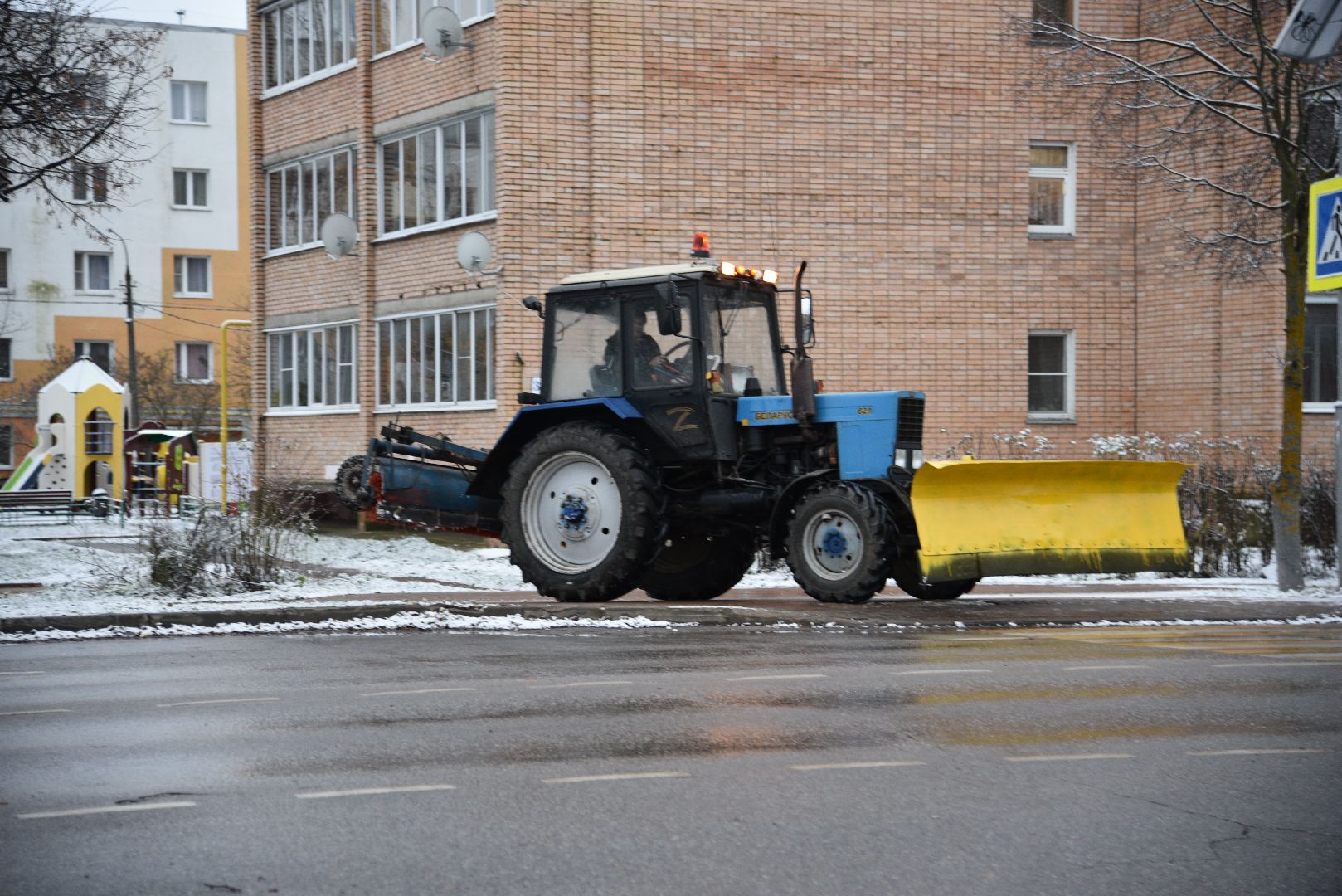 лотошино, благоустройство, уборка снега, очистка дворов, вертикалки,
