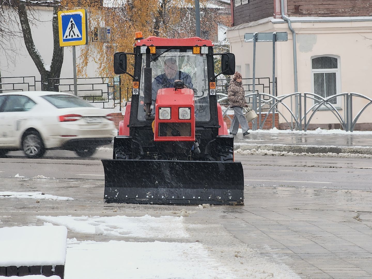 Егорьевск, Подмосковье, Московская область, снег, благоустройство, уборка снега, комунальная техника,вертикалка, вертикальное видео,