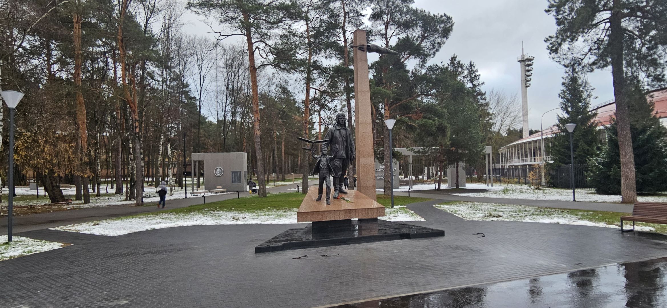 Благоустройство, Жуковский, вечный огонь,