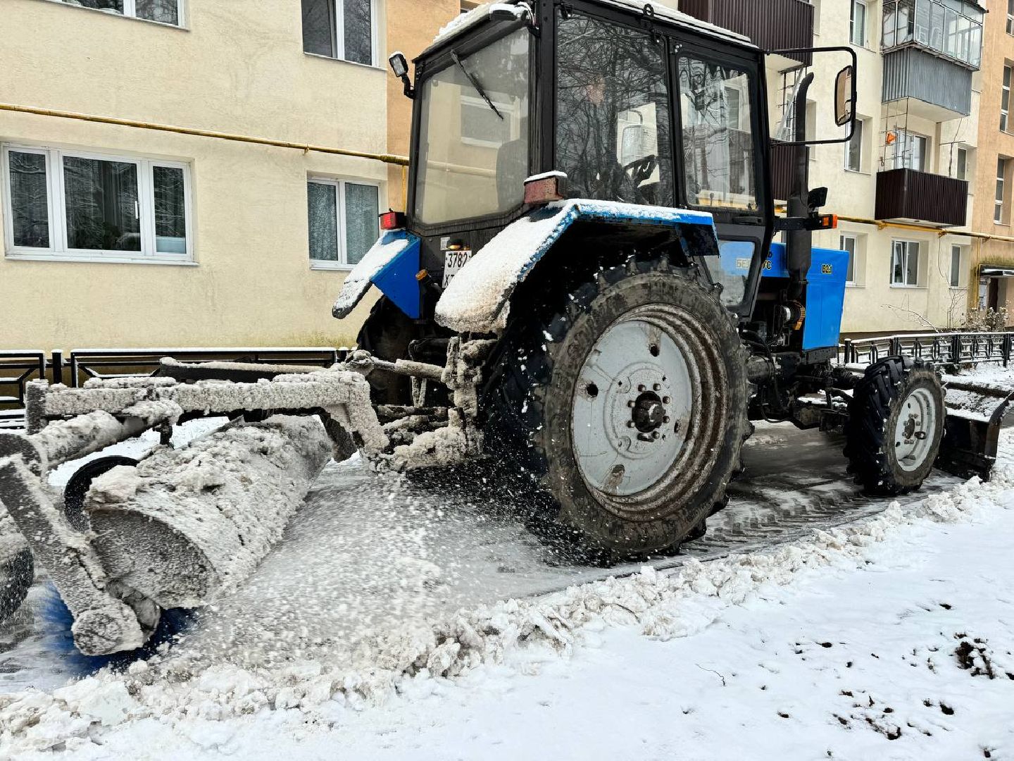снег, городской округ восход, уборка снега, тракторист, коммунальщики, вертикалки,