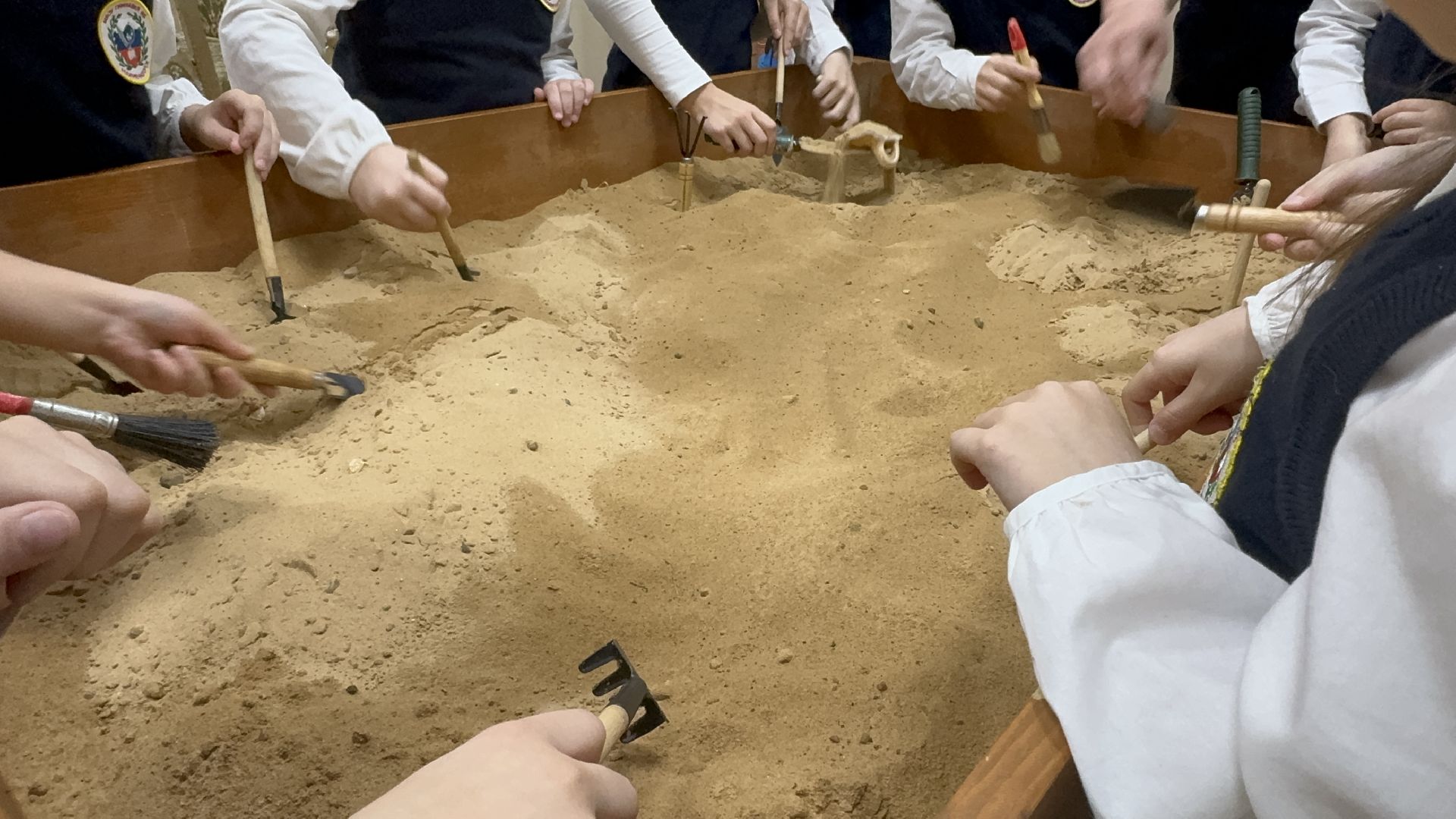 Солнечногорск, Школьники, Уроки по археологии, Занятия, Артефакты, вертикалки