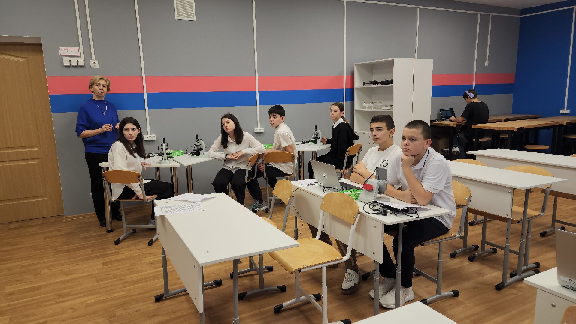 вертикалки, пушкино, школа, образовательный центр, цифровые технологии, точка роста, учителя, школьники,биология,