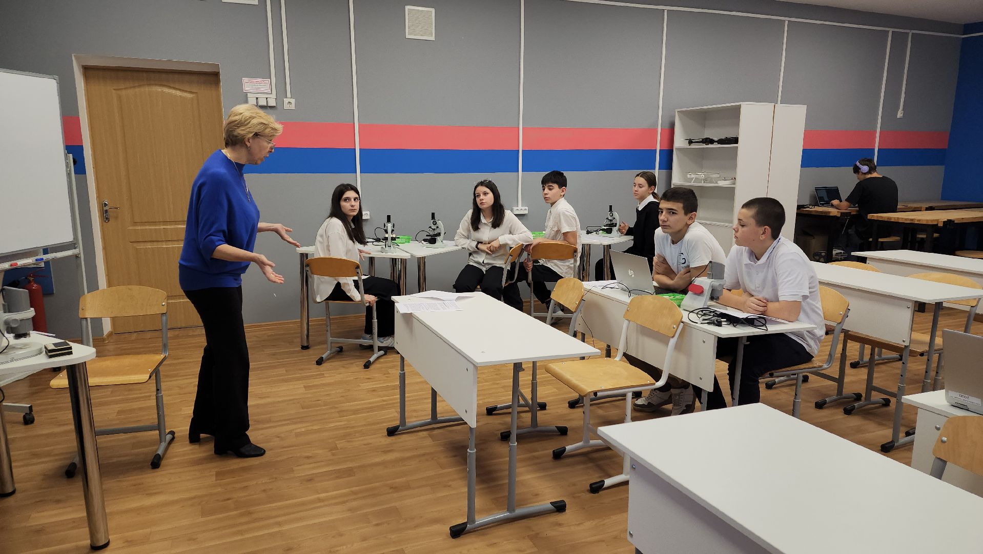 вертикалки, пушкино, школа, образовательный центр, цифровые технологии, точка роста, учителя, школьники,биология,