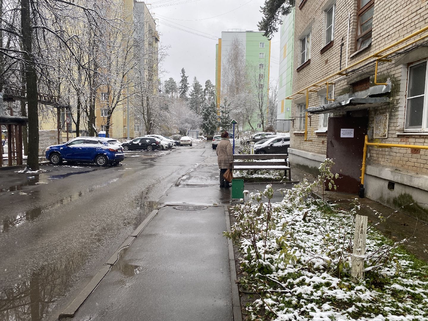 уборка улиц города, власиха уборку улиц, первый снегопад, власиха жкх, заозерный власиха,вертикалки, вертикальное видео,