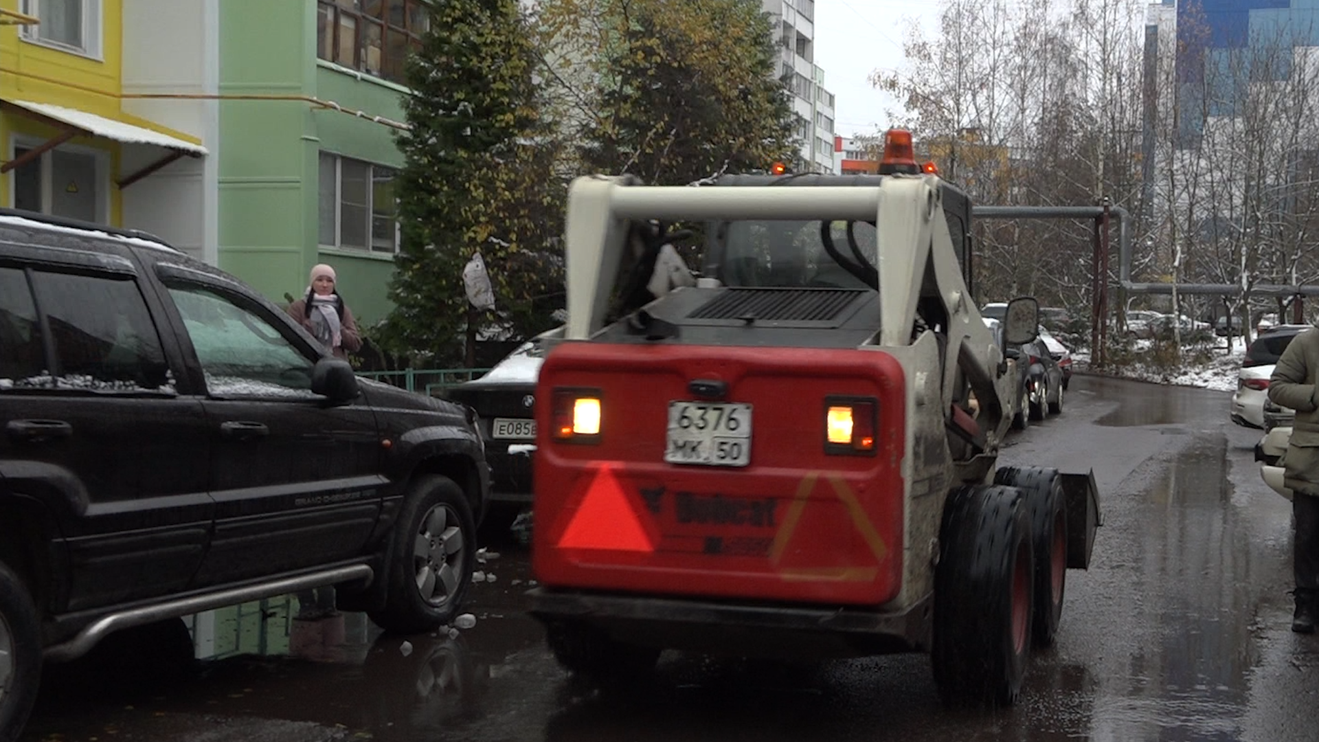 уборка улиц города, власиха уборку улиц, первый снегопад, власиха жкх, заозерный власиха,вертикалки, вертикальное видео,