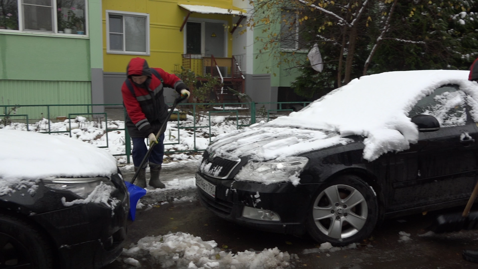 уборка улиц города, власиха уборку улиц, первый снегопад, власиха жкх, заозерный власиха,вертикалки, вертикальное видео,