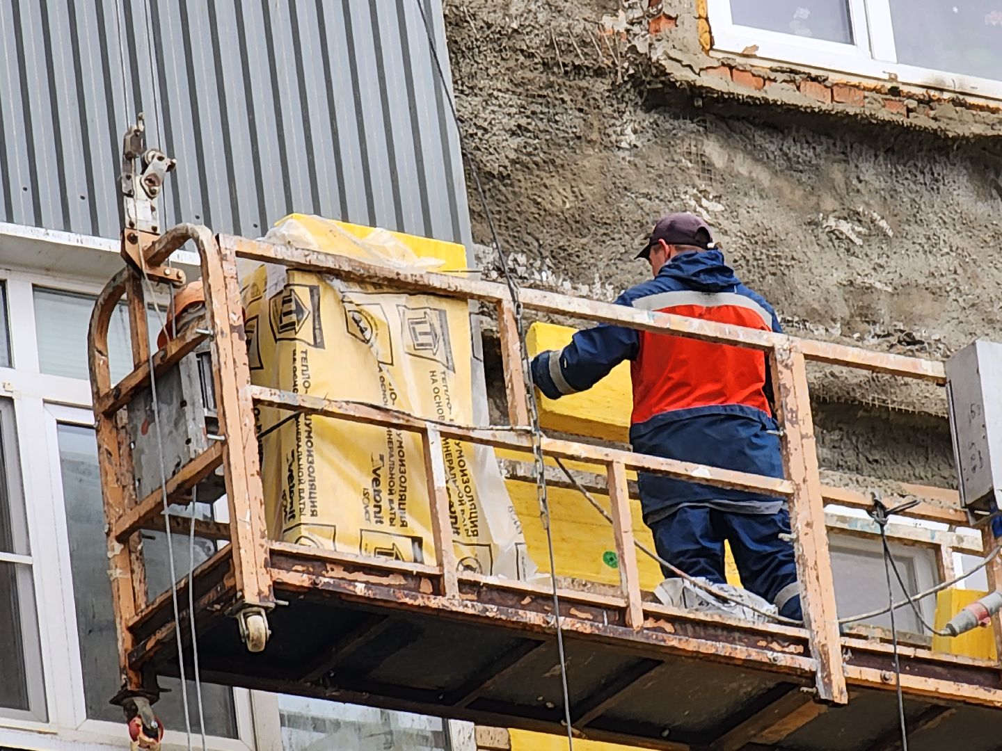 Чехов, улица Дружбы, жилой комплекс Посейдон, капитальный ремонт фасада, реконструкция фасада, утепление, гидроизоляция, теплоизоляция, фонд капитального ремонта мо, вертикалки,