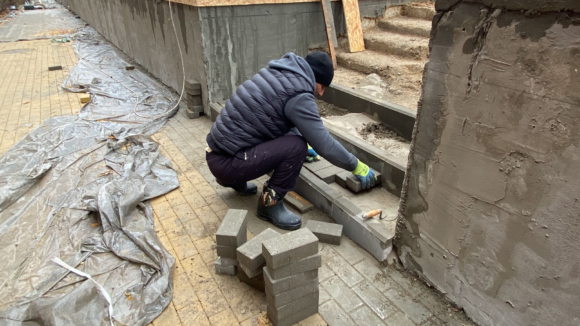 Тротуар, Ремонт, детская поликлиника, Ремонт крыши, вертикалки,