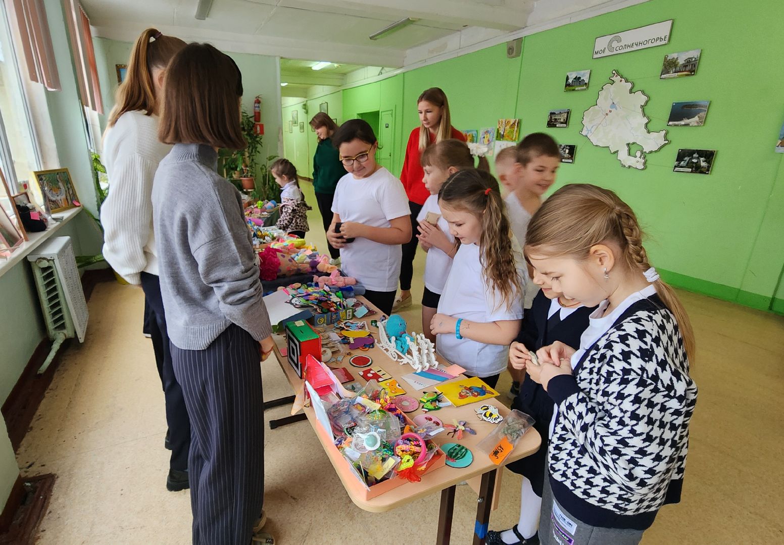 Солнечногорск, вертикалки, лицей 8, благотворительность, благотворительная ярмарка,