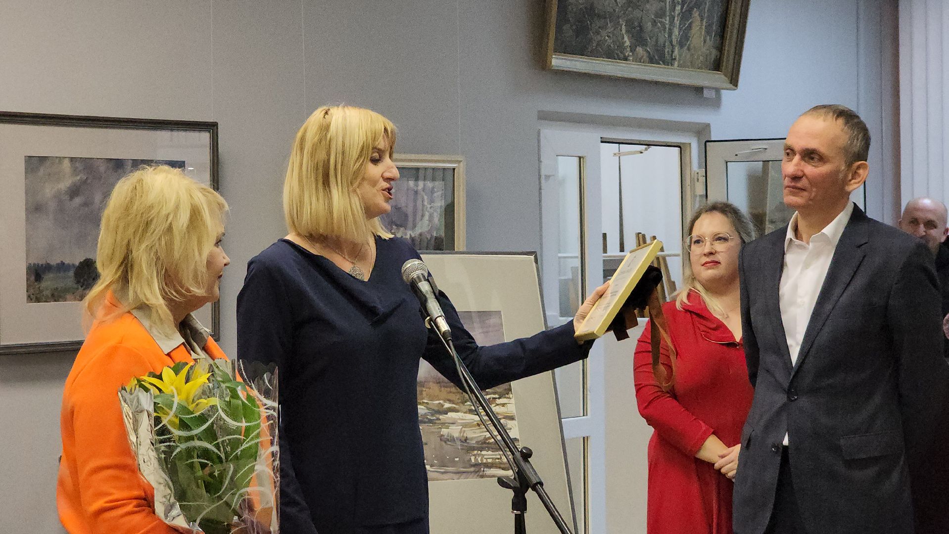 Галерея, художественная выставка, Юбилей, Лобня,