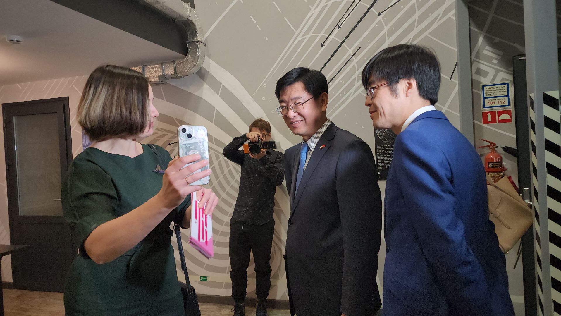 Черноголовка, Посольство Китая, Наука и искусство,