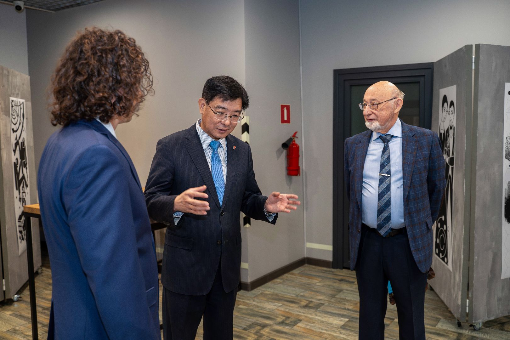 Черноголовка, Посольство Китая, Наука и искусство,