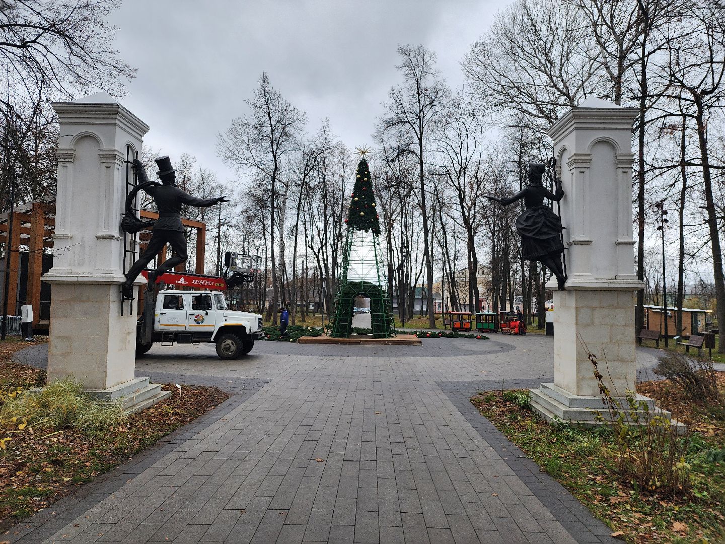 серпухов, новогодние праздники, елка желаний, парк имени олега степанова, комбинат благоустройства, вертикалки,
