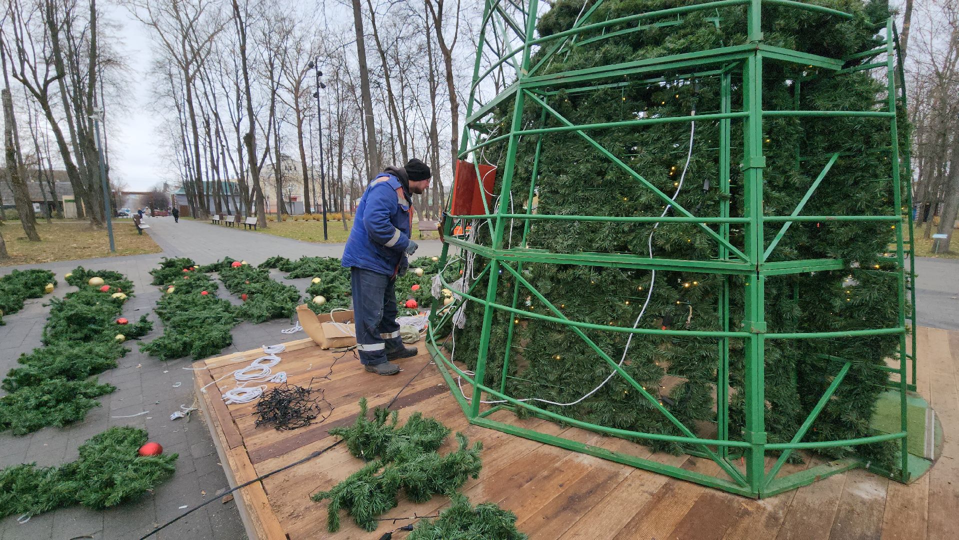 серпухов, новогодние праздники, елка желаний, парк имени олега степанова, комбинат благоустройства, вертикалки,