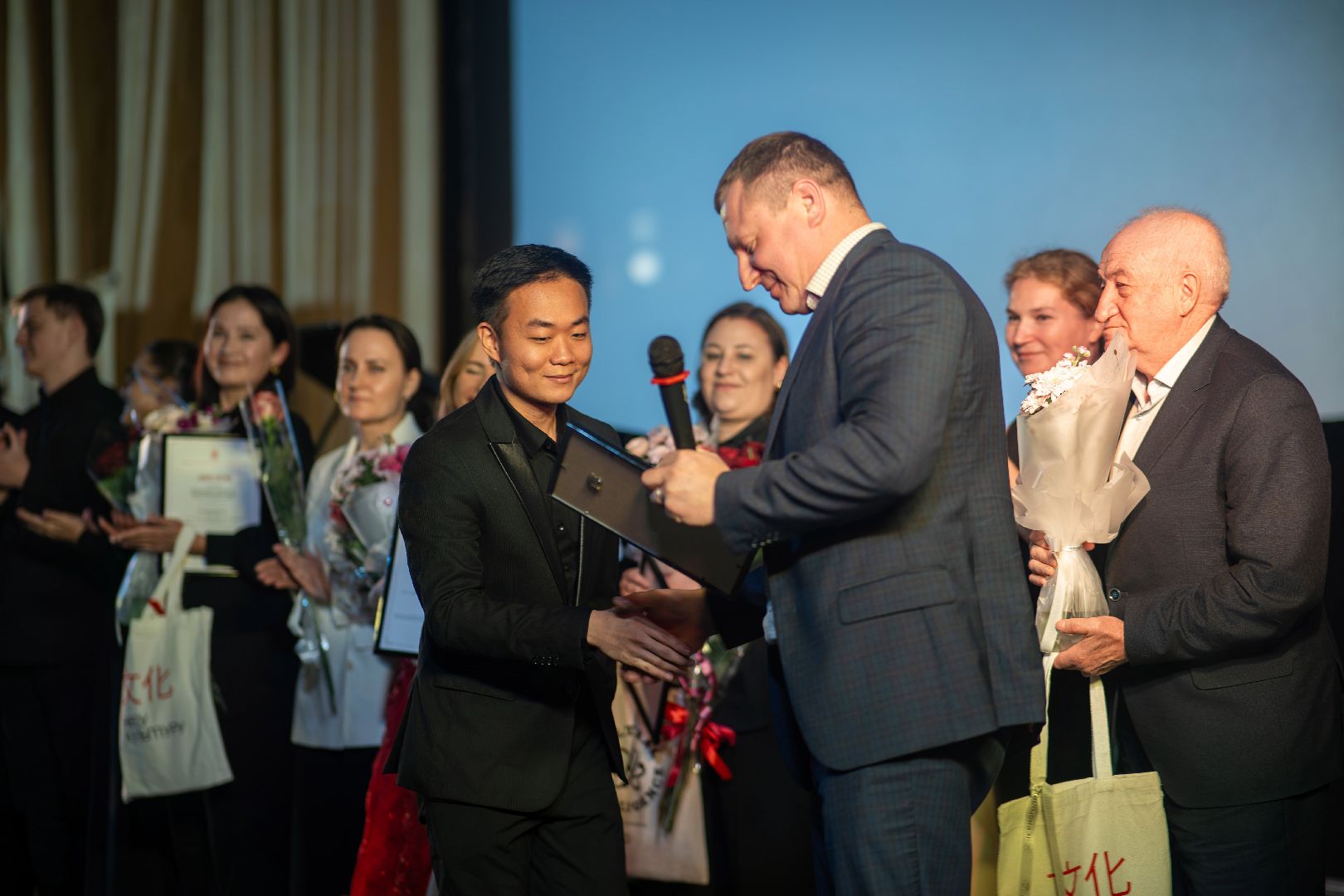 Черноголовка, Культура и Интеллект, делегация из китая,