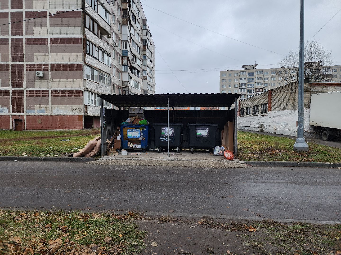 электросталь, жители города, обращения жителей, коммунальная служба, дворники, коммунальщики, жкх, жкх подмосковья, уборка городских территорий, уборка дворов, уборка детских площадок, вертикалки