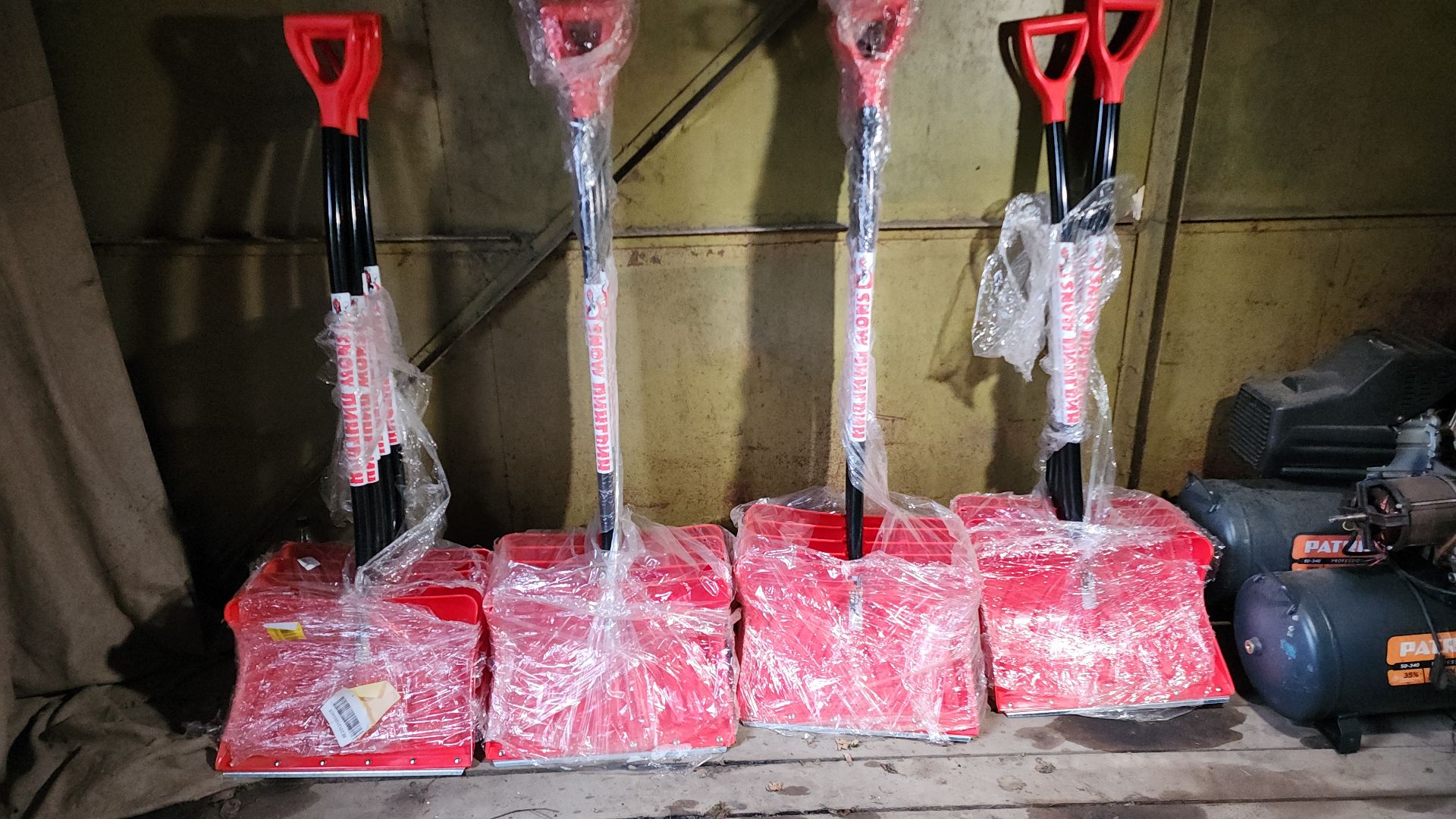 электросталь, жители города, обращения жителей, коммунальная служба, дворники, коммунальщики, жкх, жкх подмосковья, уборка городских территорий, уборка дворов, уборка детских площадок, вертикалки