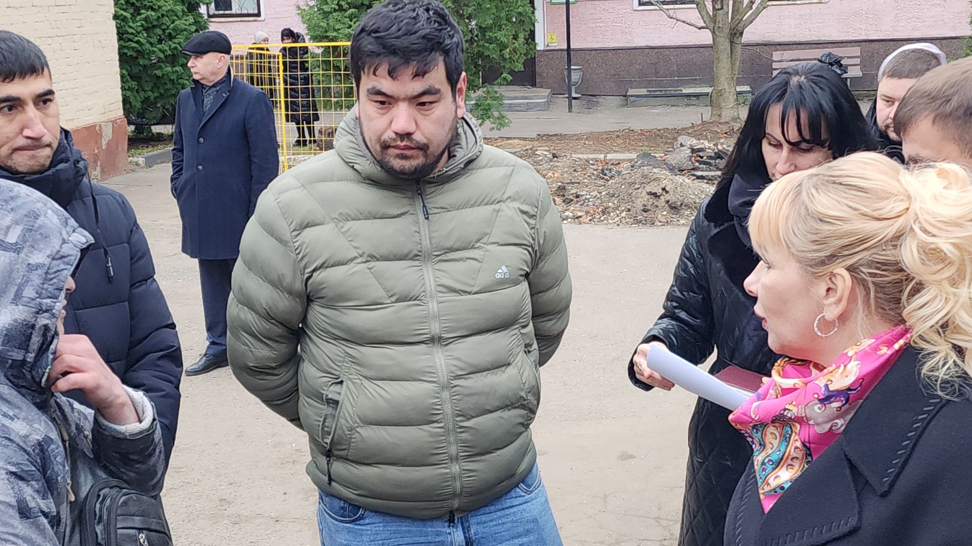 электросталь, жители города, обращения жителей, коммунальная служба, дворники, коммунальщики, жкх, жкх подмосковья, уборка городских территорий, уборка дворов, уборка детских площадок, вертикалки