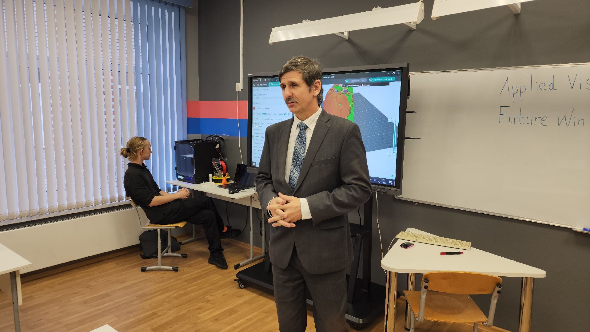 вертикалки, поселок, образовательный центр, цифровое образование, цифровые технологии, точка роста, школьники, принтер, моделирование, виртуальная реальность,