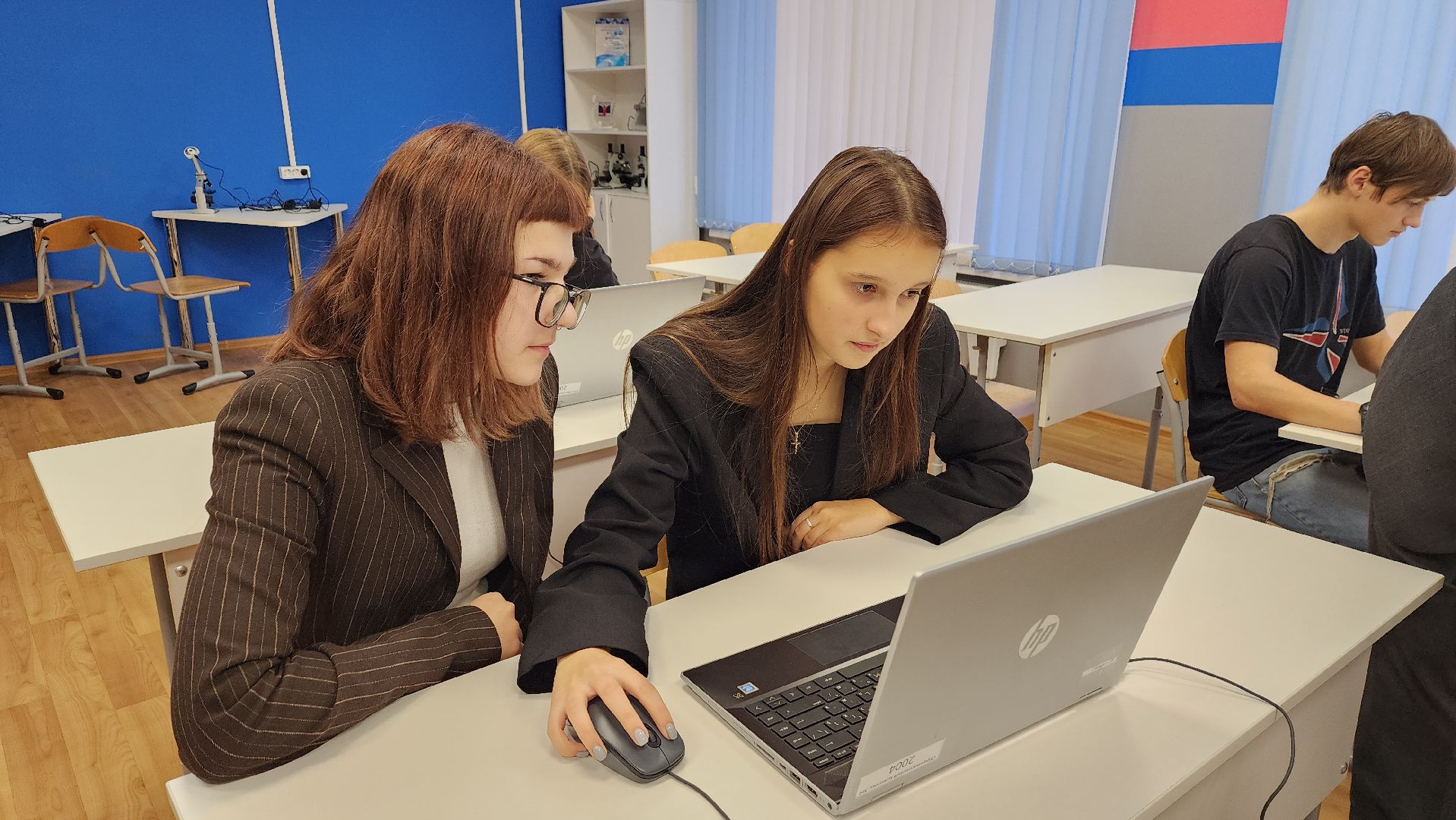 вертикалки, поселок, образовательный центр, цифровое образование, цифровые технологии, точка роста, школьники, принтер, моделирование, виртуальная реальность,