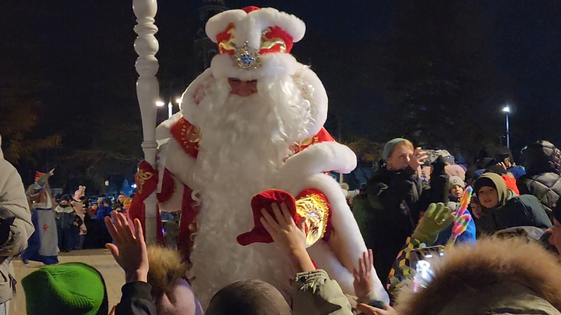 Бронницы, День рождения Деда Мороза, Бронничане подздравили деда мороза, Вертикалка, Вертикальное видео,