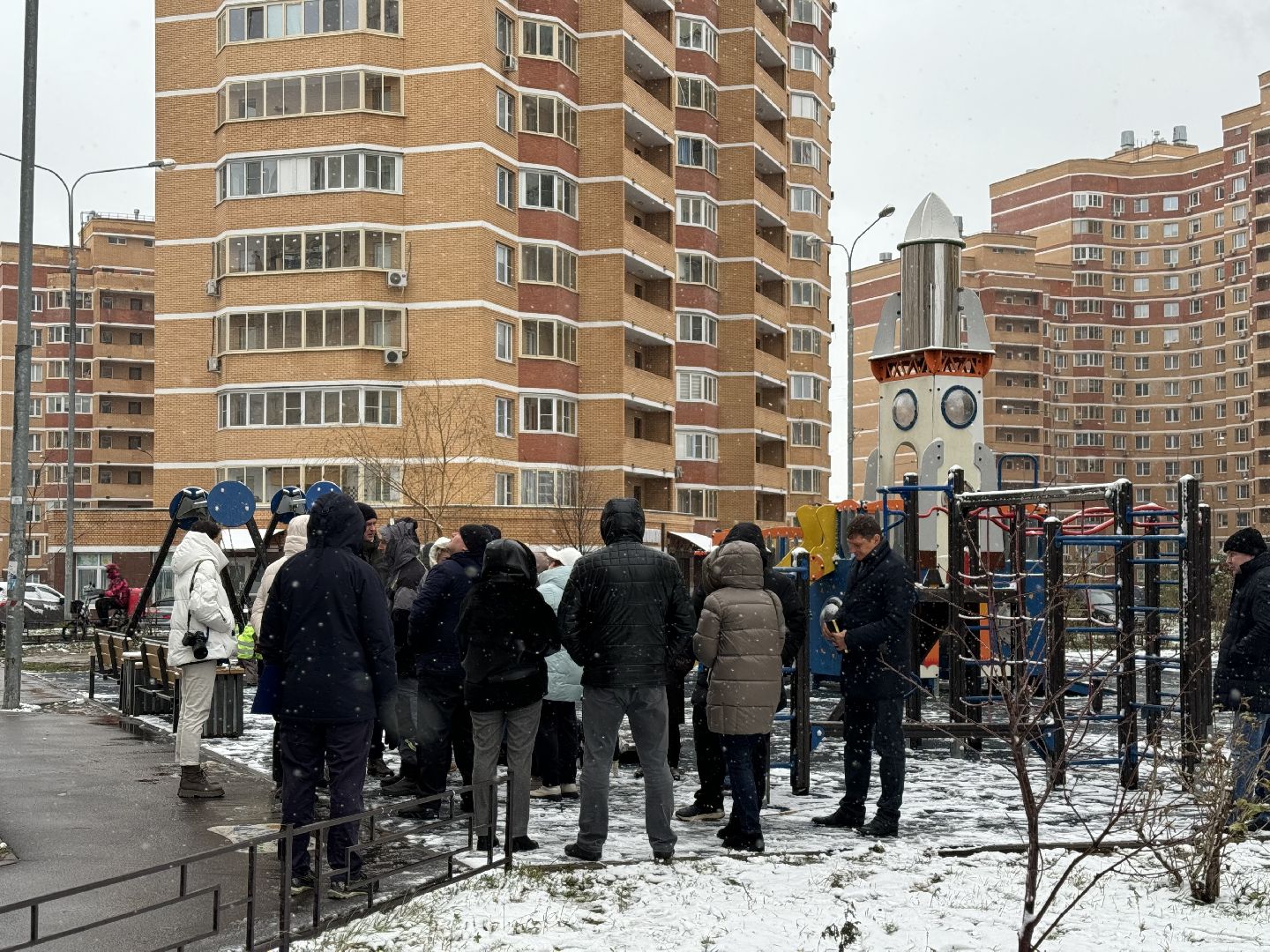 вертикалки, ремонт фасада дома, жк зеленые аллеи, устранение дефектов, Компания Самолет, глава муниципалитета,