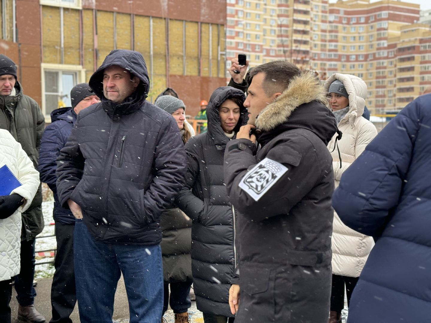 вертикалки, ремонт фасада дома, жк зеленые аллеи, устранение дефектов, Компания Самолет, глава муниципалитета,