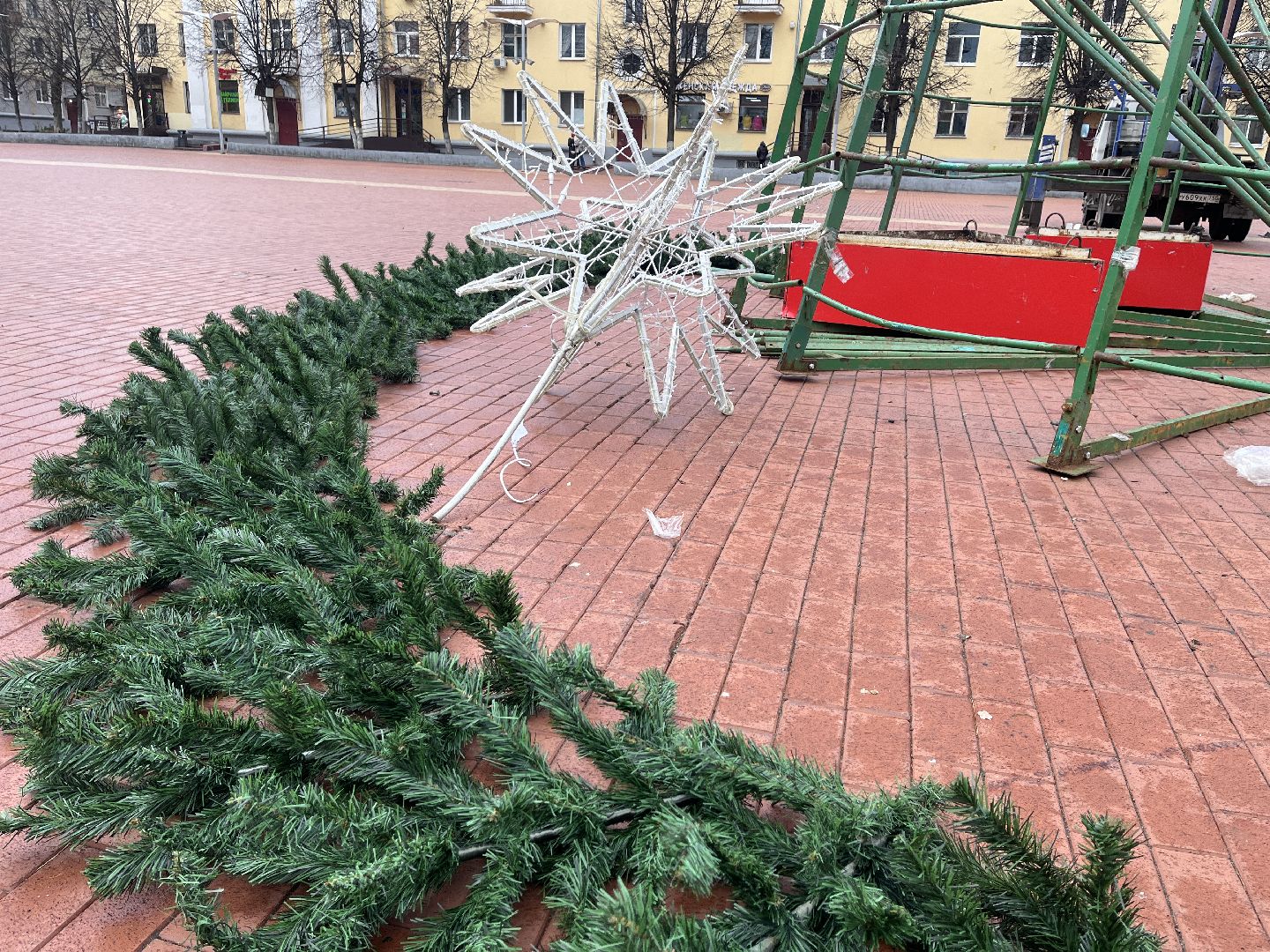 новый год, ёлка, новогодняя елка, новогодняя ель, новогоднее настроение,вертикальное видео, вертикалка,