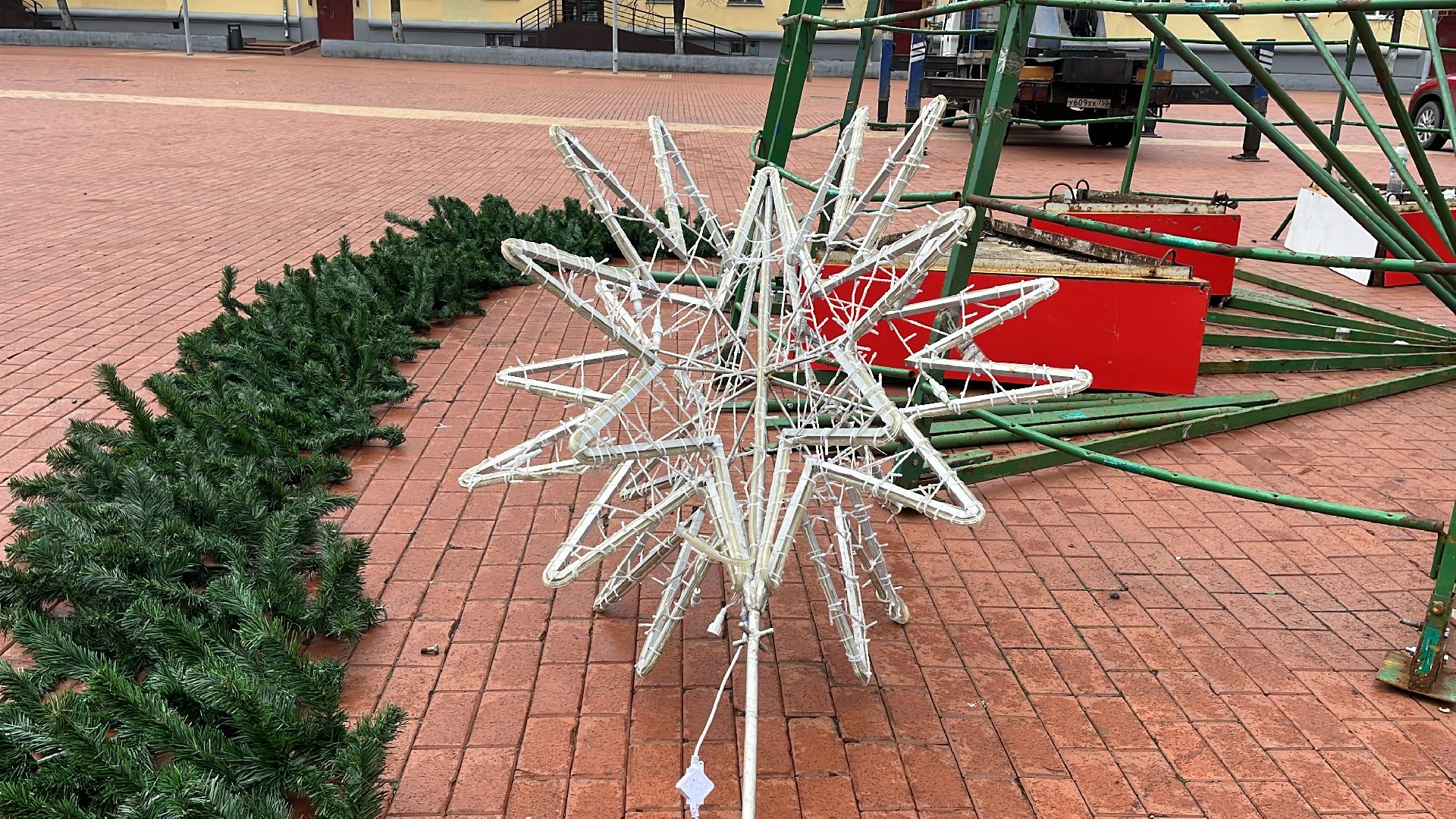 новый год, ёлка, новогодняя елка, новогодняя ель, новогоднее настроение,вертикальное видео, вертикалка,