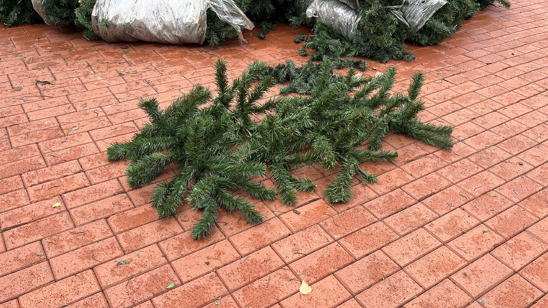 новый год, ёлка, новогодняя елка, новогодняя ель, новогоднее настроение,вертикальное видео, вертикалка,