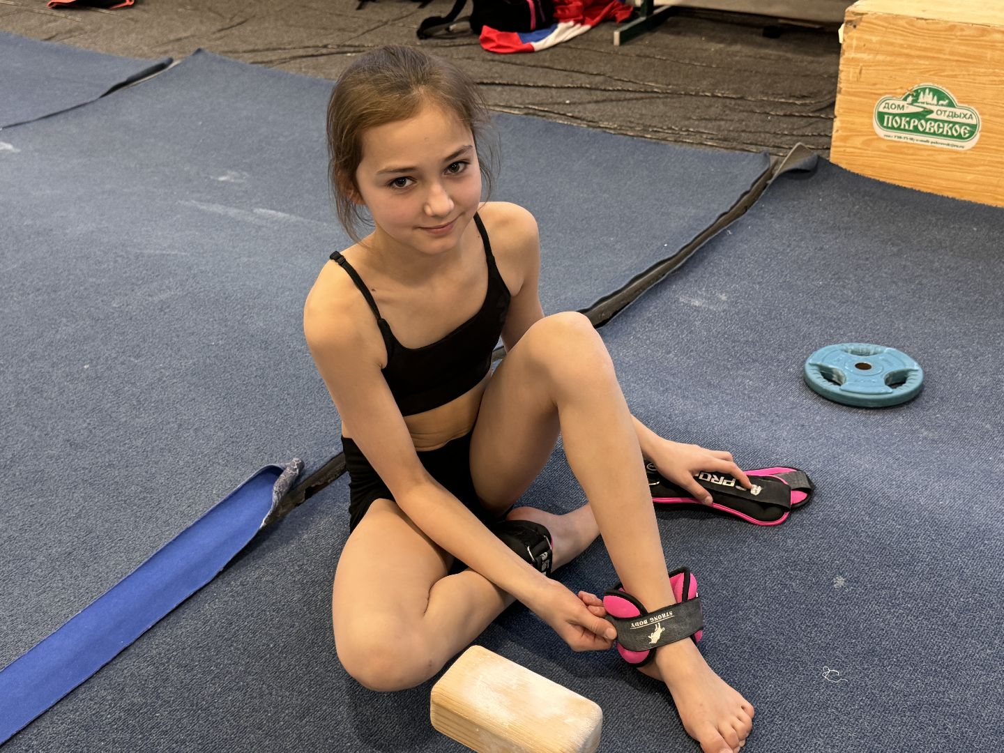 Спортивная акробатика, Старый городок, Акробаты из Одинцова, вертикальное видео, вертикалка