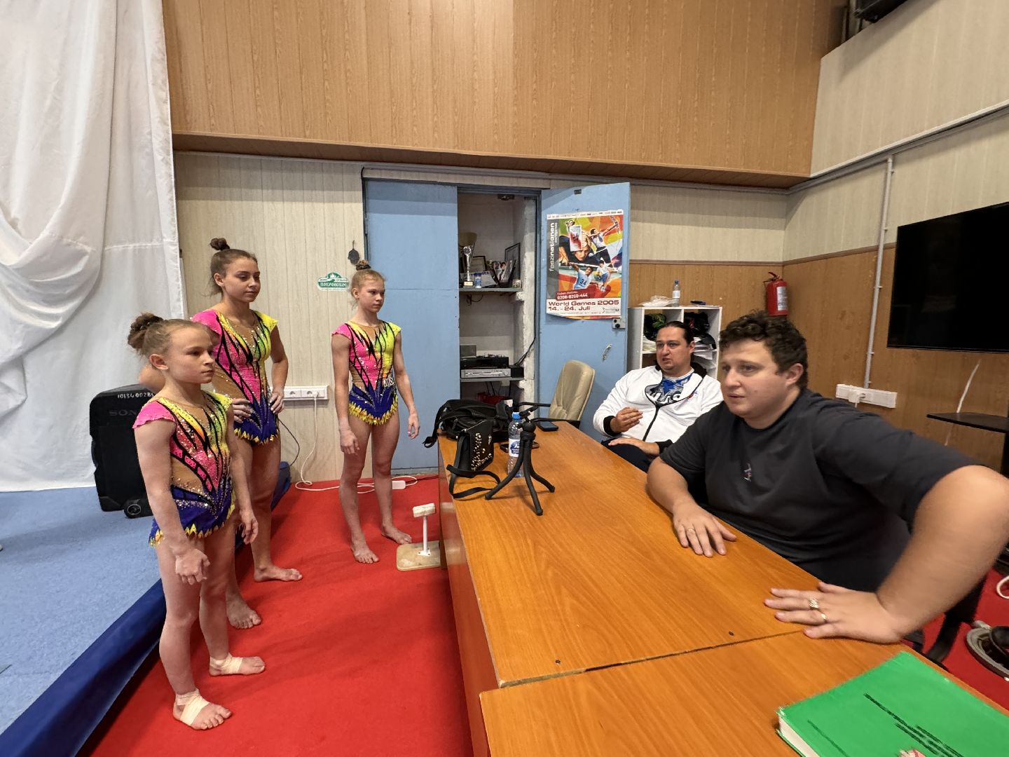 Спортивная акробатика, Старый городок, Акробаты из Одинцова, вертикальное видео, вертикалка