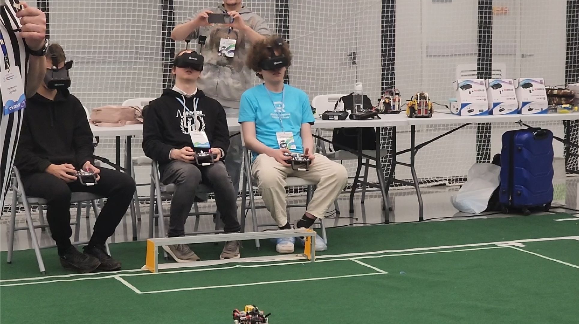 долгопрудный, технопарк физтех-лицея, робототехника, FPV-футбол, VR-очки,