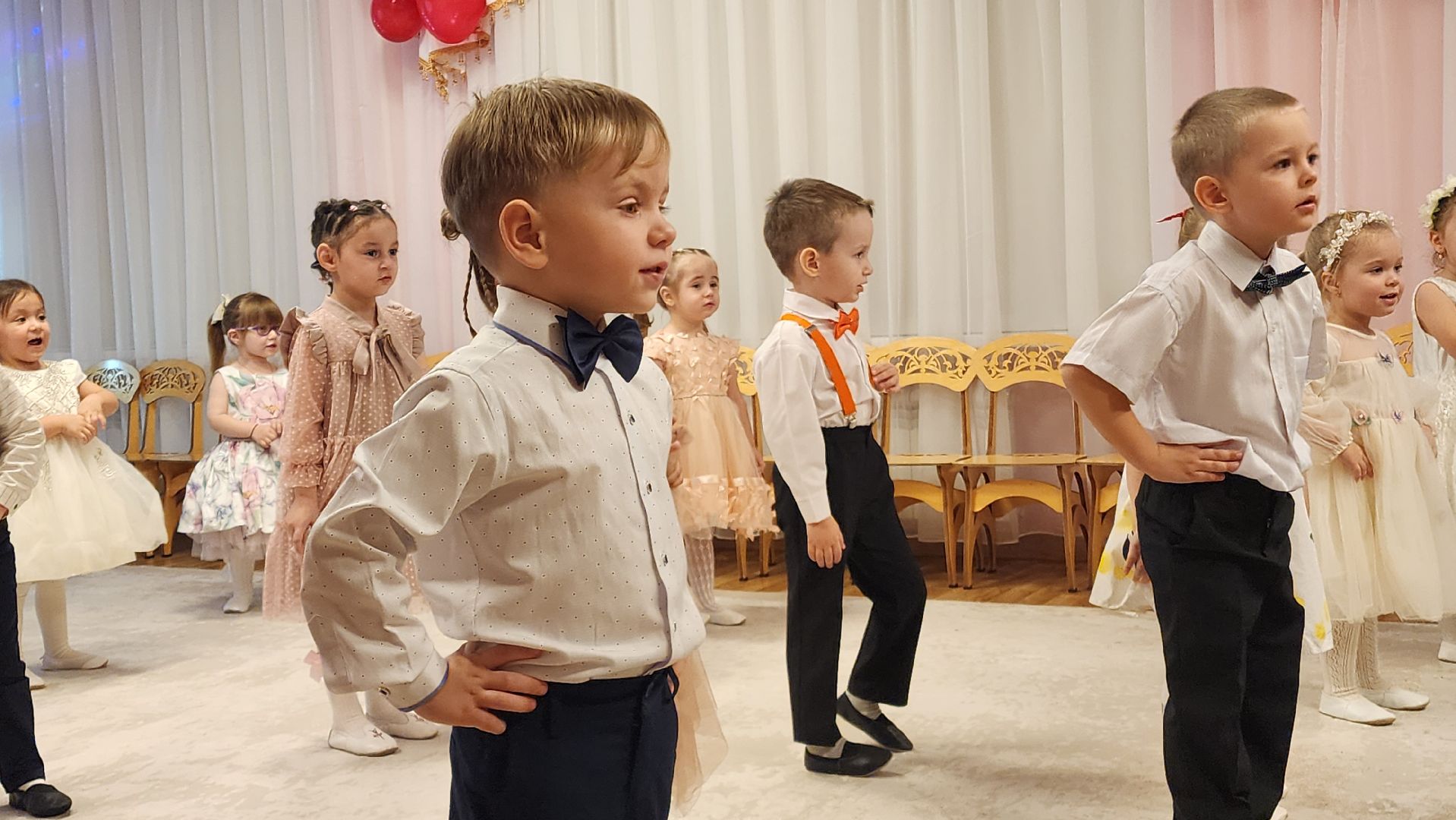 Бронницы, День мамы, Утренник в детском саду, Многодетная мама, Вертикалка, Вертикальное видео,