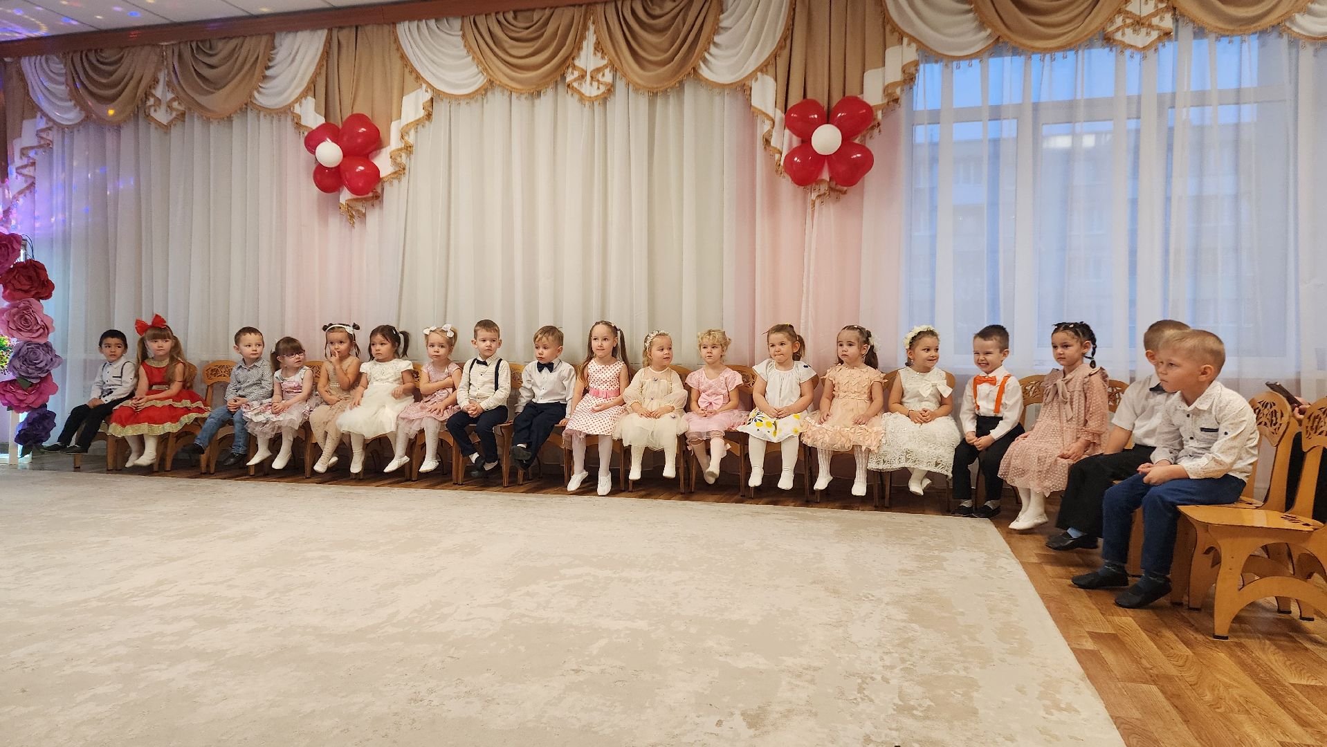 Бронницы, День мамы, Утренник в детском саду, Многодетная мама, Вертикалка, Вертикальное видео,