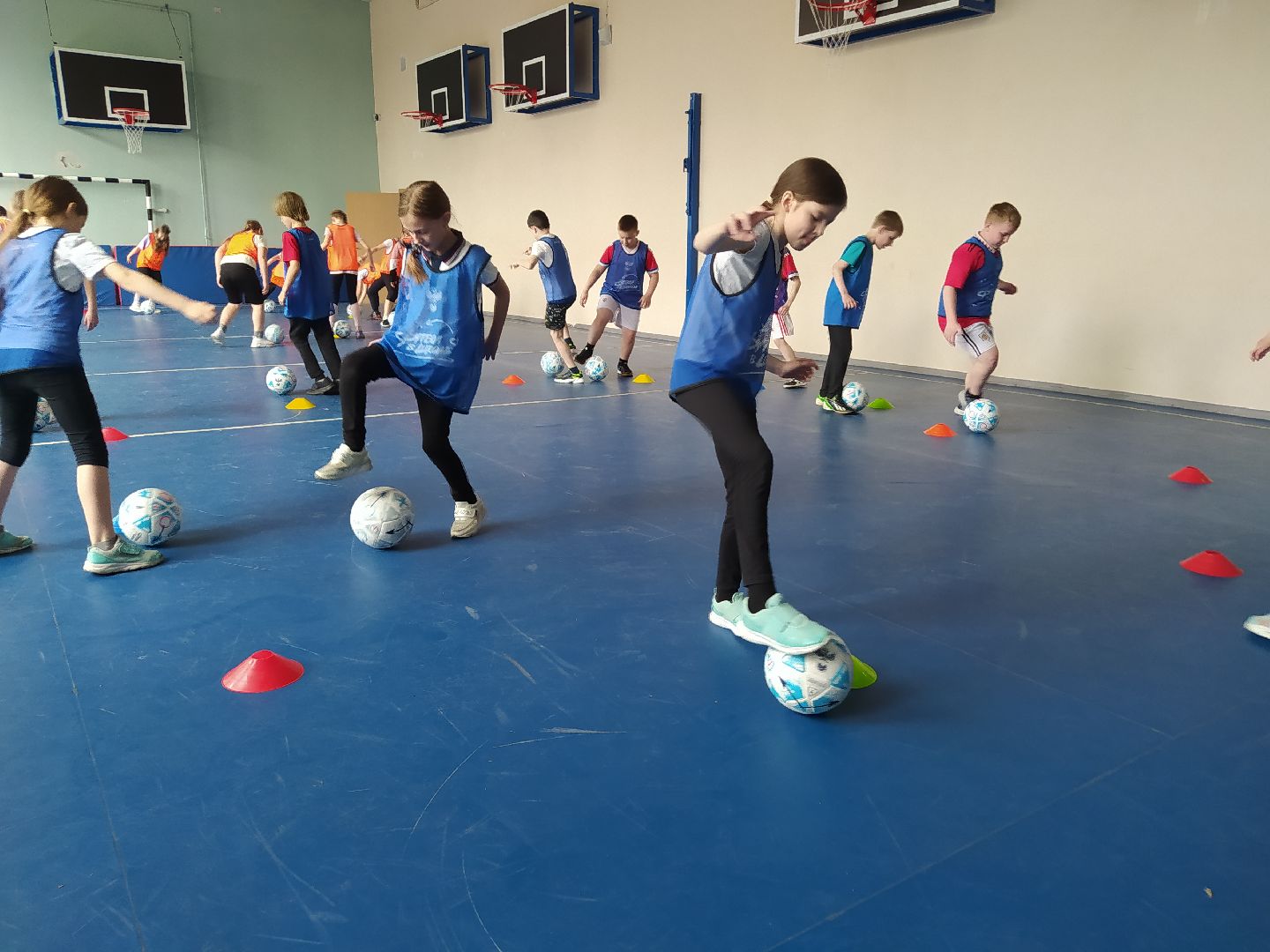 Спорт, футбол, инвентарь, мяч, школа