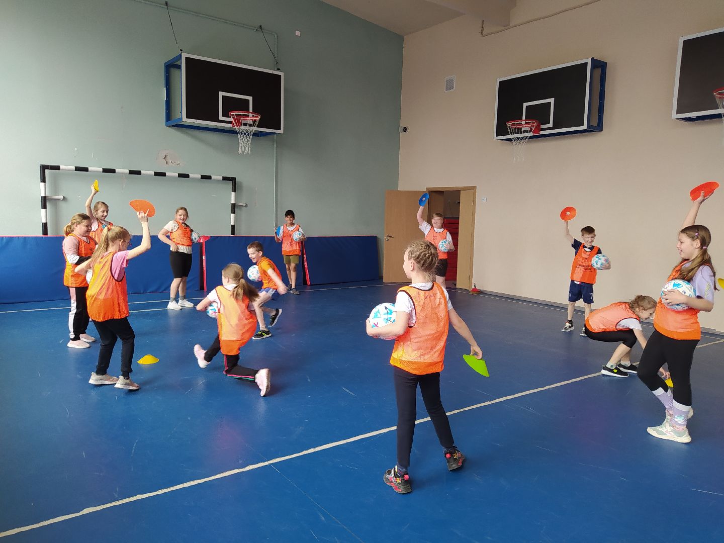 Спорт, футбол, инвентарь, мяч, школа