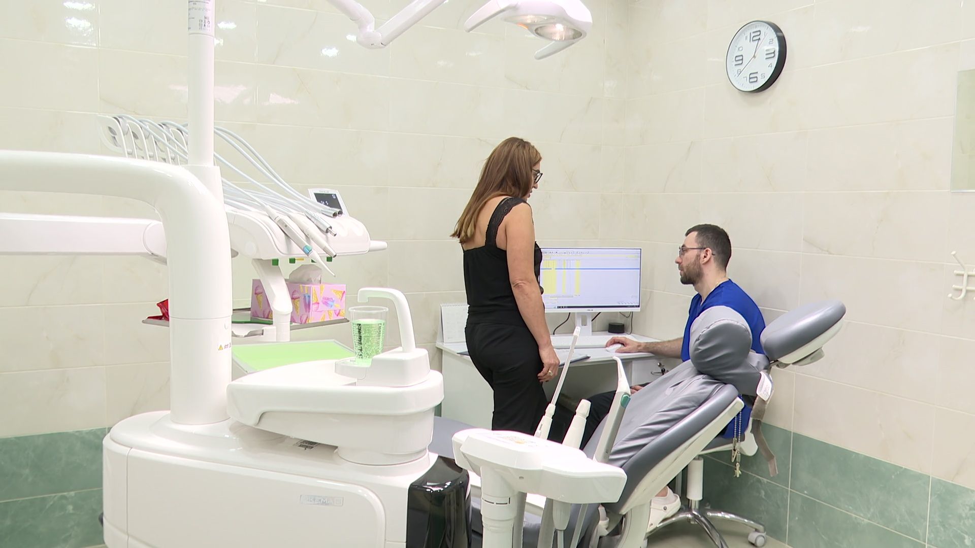 Реутов, вертикалки, стоматология, День матери, лечение зубов, карьера детям,