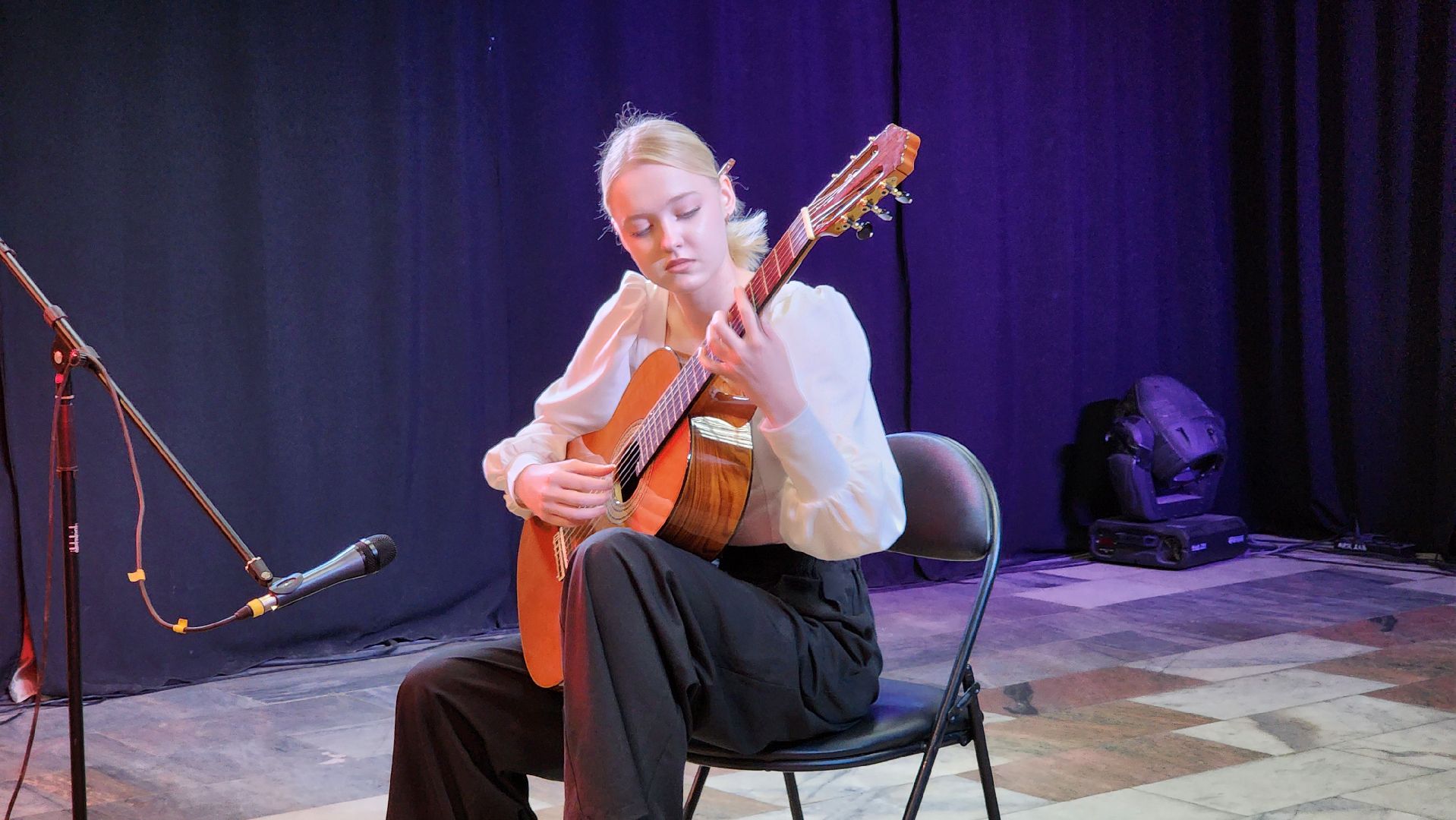 вертикалка, классика, училище гнесиных,