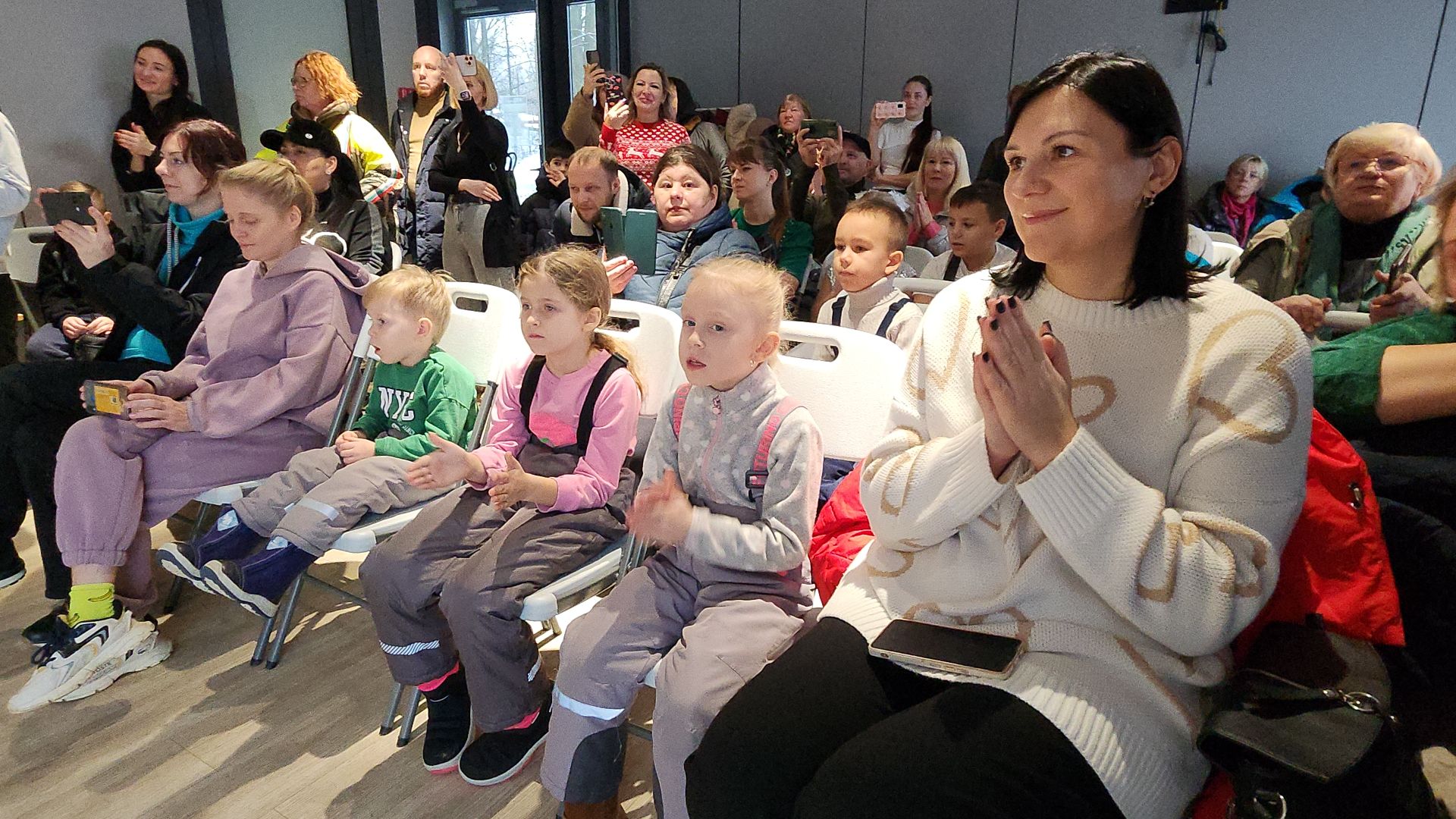 день матери, день мамы, праздник, концерт, парк авангард, парки подмосковья,