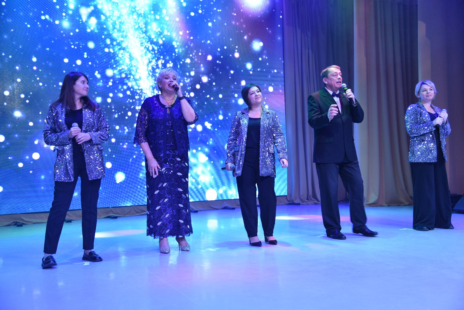 лотошино, лотошинский цдк, день матери, концерт, праздник,