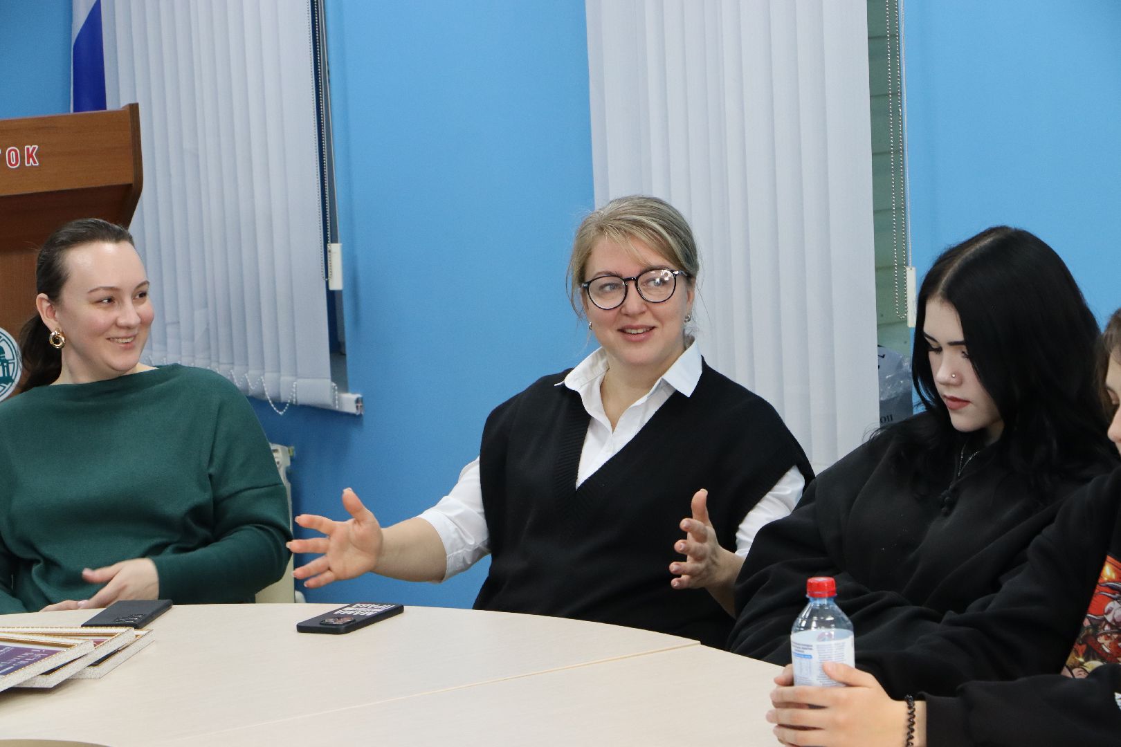 Серебряные Пруды, День матери, диалог на равных, колледж, студенты, вертикалки