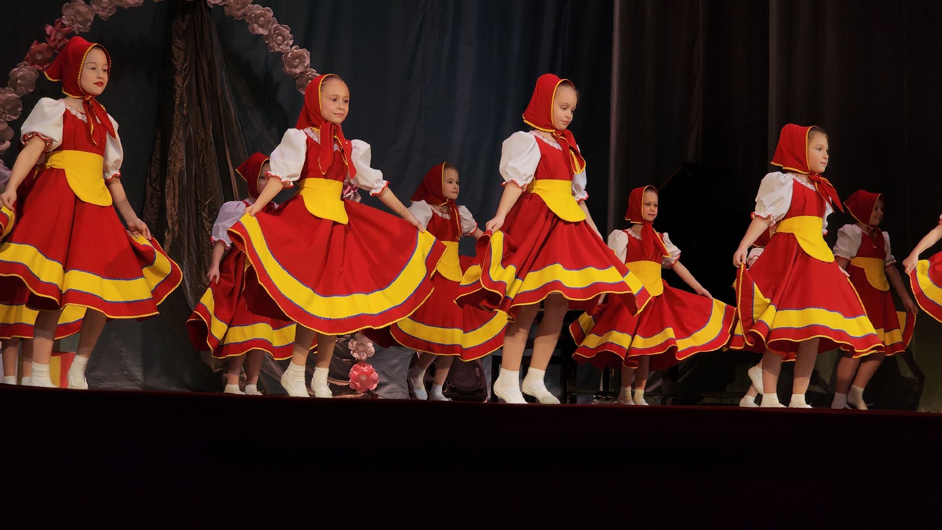 День матери, концерт, Центр культуры Акрихин, Старая Купавна, Богородский городской округ,