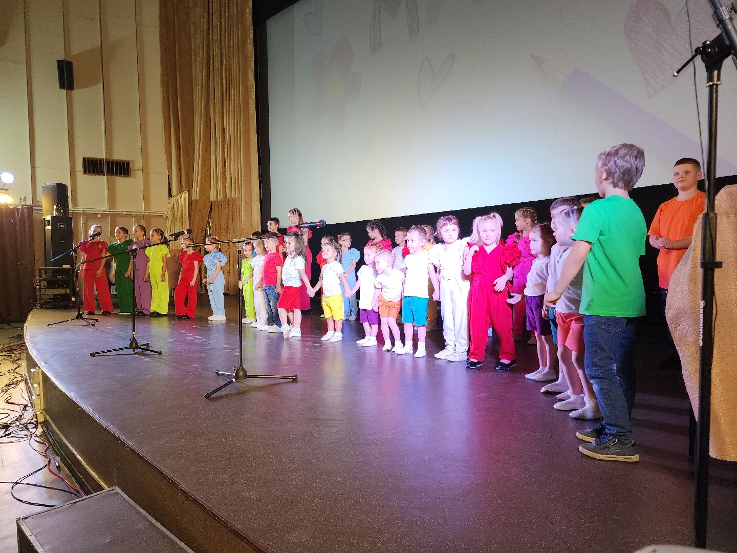 Черноголовка, День матери, Детский концерт,