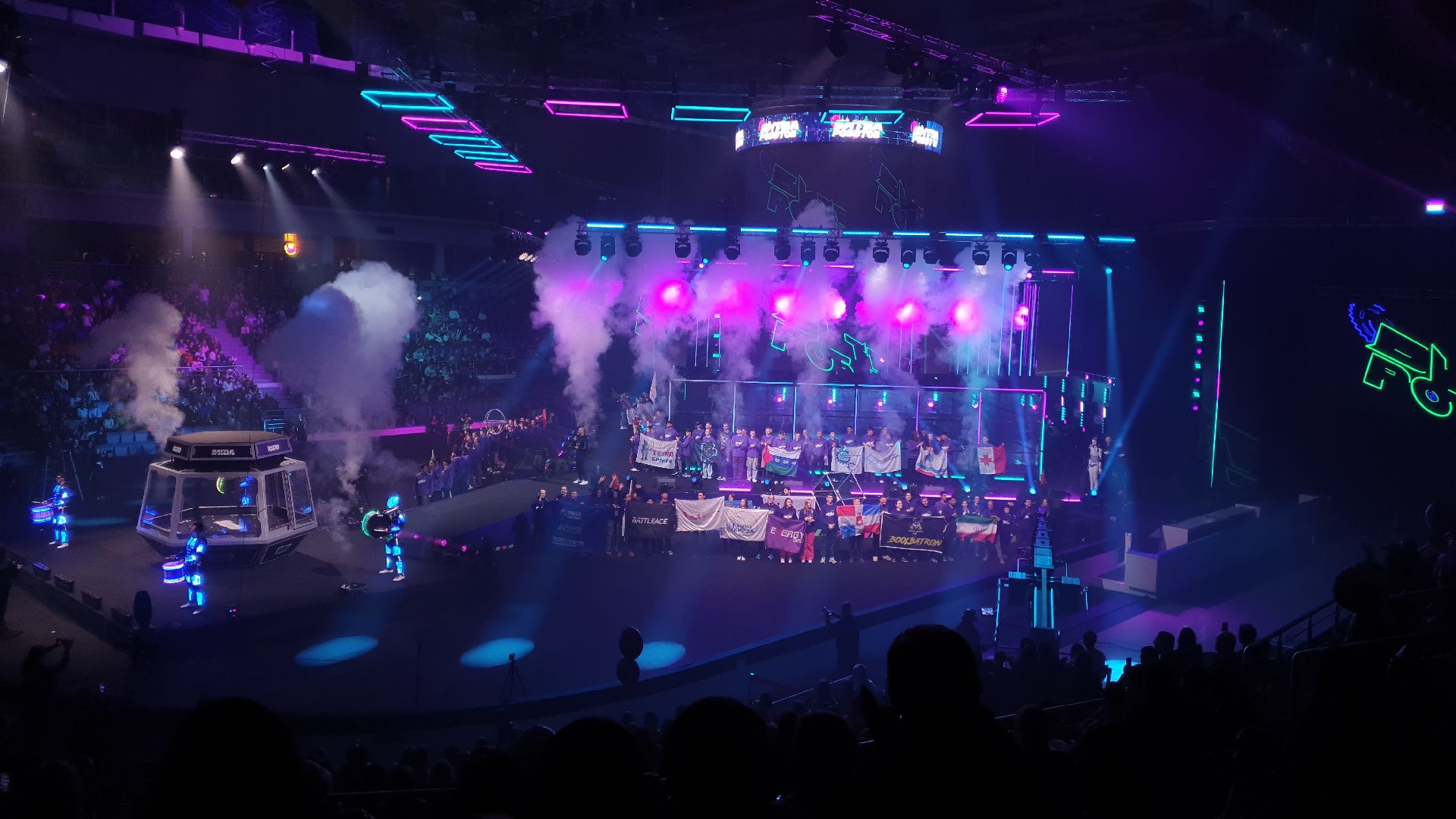 вертикалки, мытищи, арена мытищи, роботы, битва роботов,